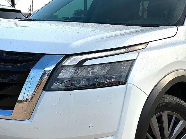 2025 Nissan Pathfinder SL 2WD