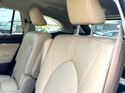 2022 Toyota Highlander XLE FWD (Natl)