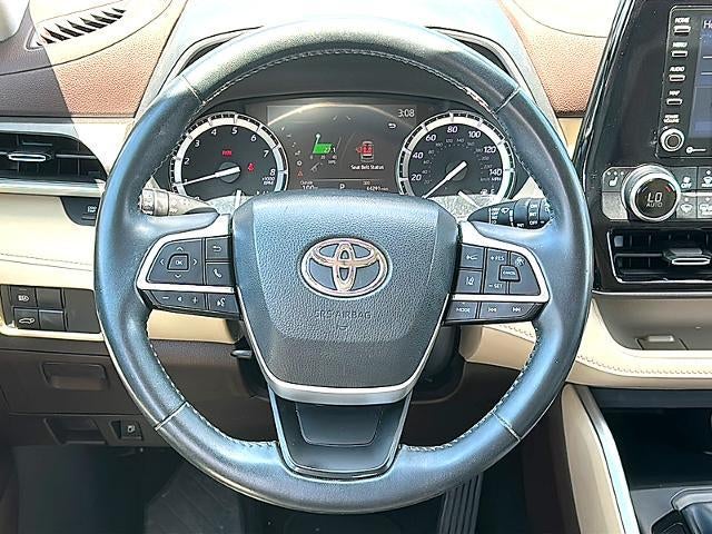 2022 Toyota Highlander XLE FWD (Natl)