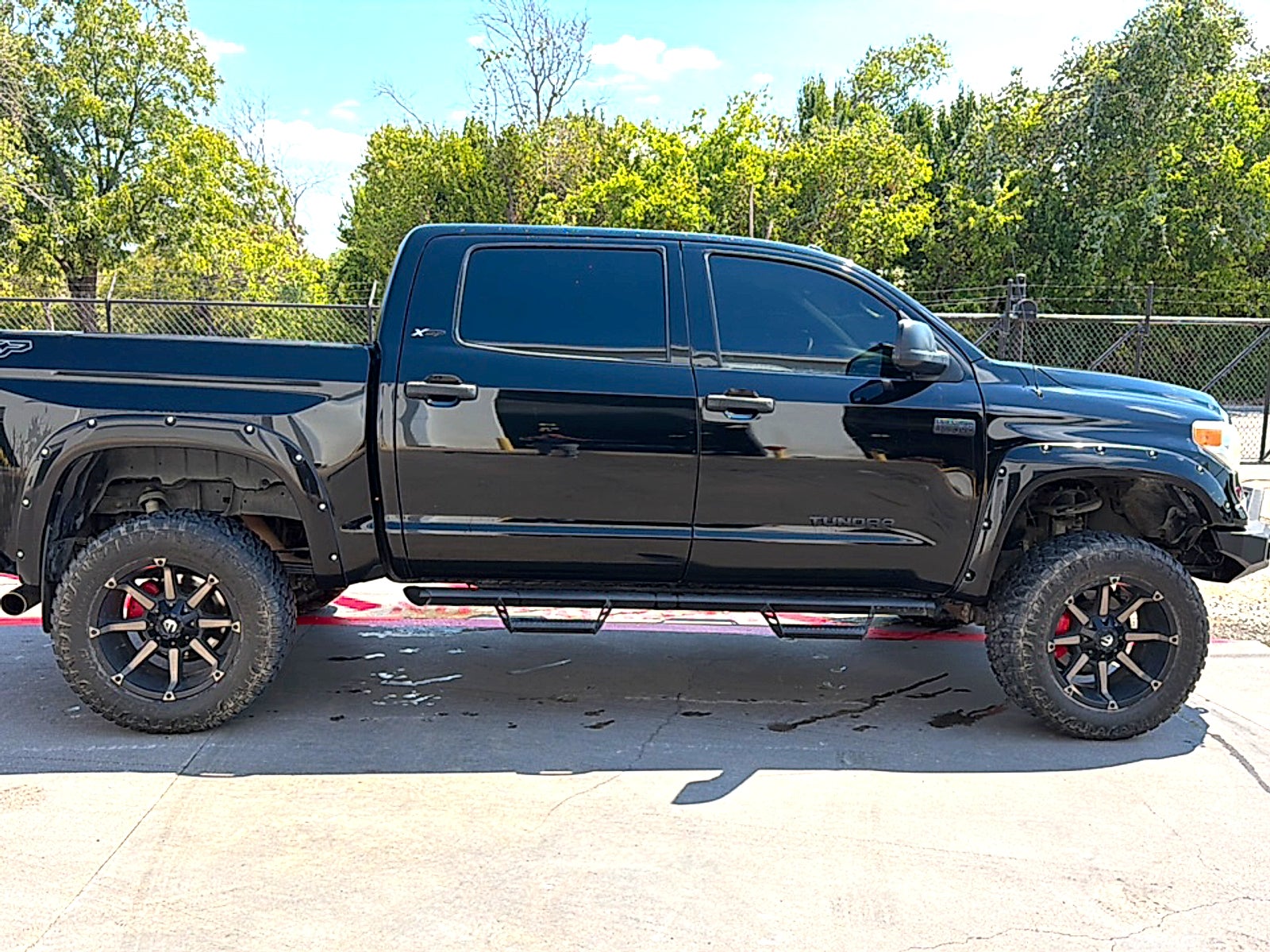 2017 Toyota Tundra 4WD SR5 CrewMax 5.5' Bed 5.7L FFV (SE)