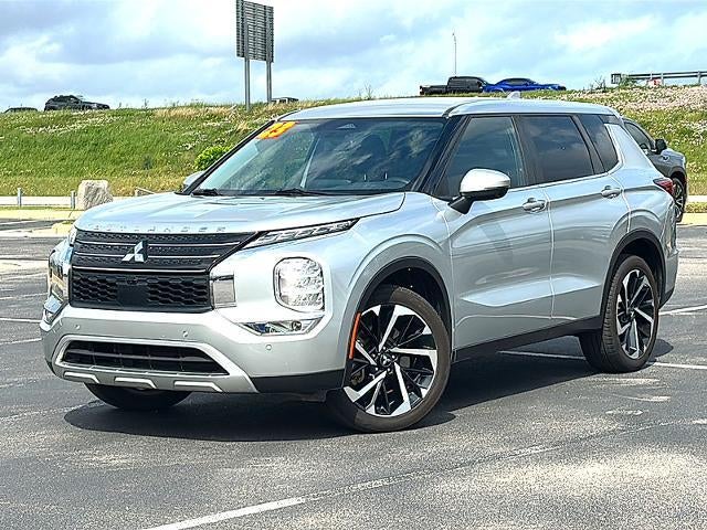 2023 Mitsubishi Outlander SE FWD