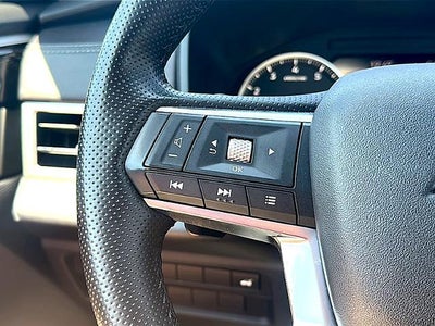 2025 Mitsubishi Outlander SE FWD