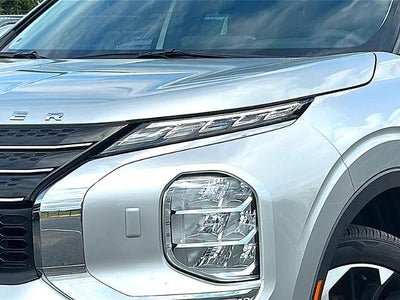 2023 Mitsubishi Outlander SE S-AWC