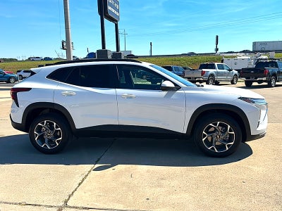 2025 Chevrolet Trax FWD LT