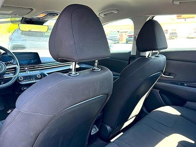 2024 Hyundai ELANTRA SEL IVT