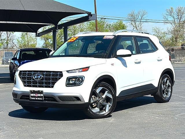 2025 Hyundai VENUE SEL IVT