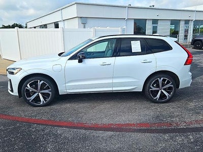 2024 Volvo XC60 Recharge Plug-In Hybrid T8 eAWD PHEV Ultimate Dark Theme