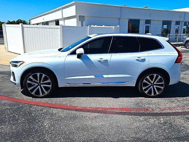 2023 Volvo XC60 B5 FWD Ultimate Bright Theme