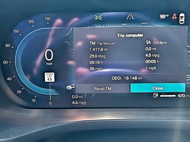 2023 Volvo XC60 B5 FWD Ultimate Bright Theme