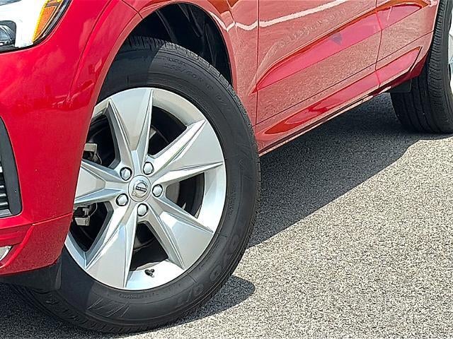 2022 Volvo XC60 B5 AWD Momentum