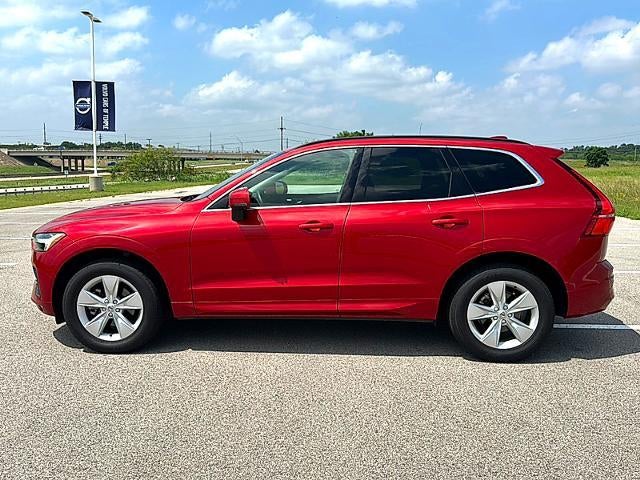 2022 Volvo XC60 B5 AWD Momentum