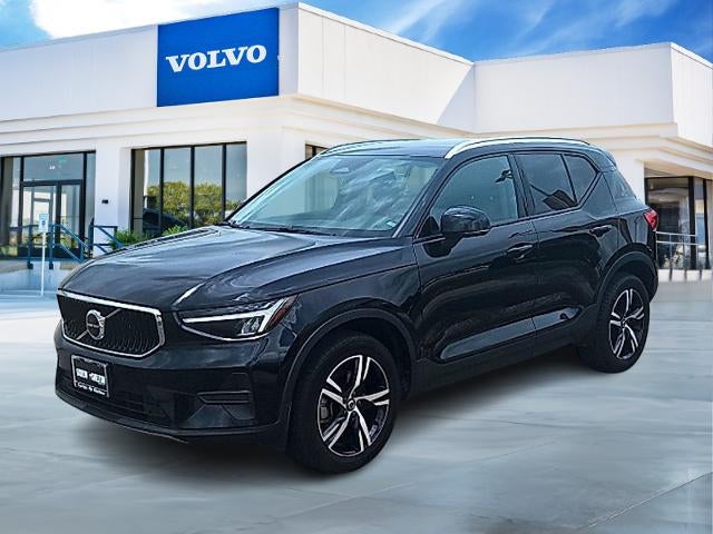 2023 Volvo XC40 B5 Core AWD's photo