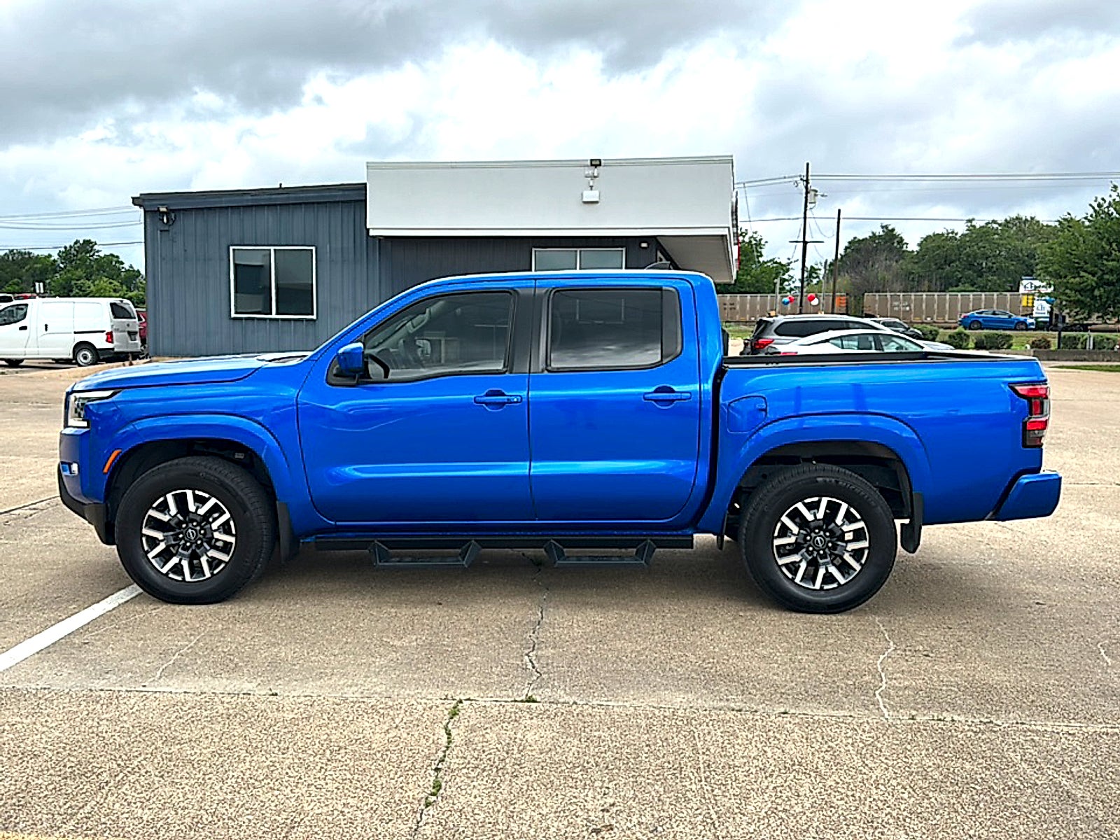 2024 Nissan Frontier Crew Cab SL 4x4