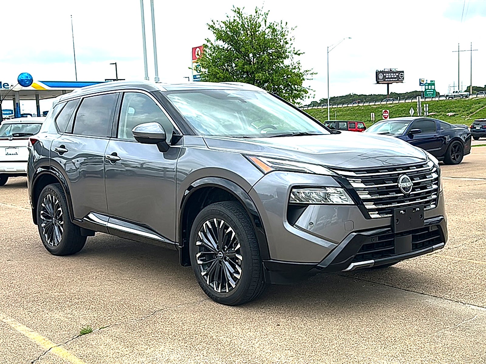 2025 Nissan Rogue Platinum FWD