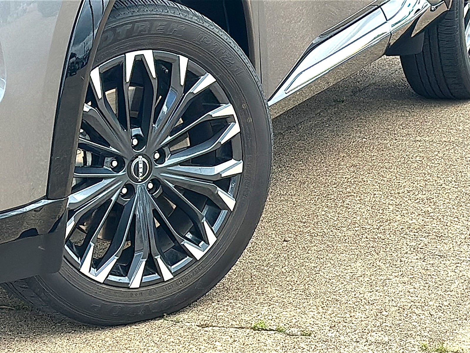 2025 Nissan Rogue Platinum FWD