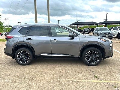 2025 Nissan Rogue Platinum FWD