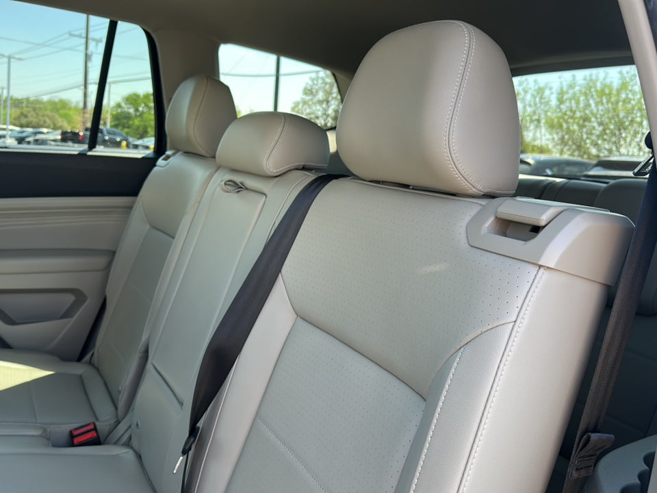 2022 Volkswagen Atlas 2.0T SE w/Technology