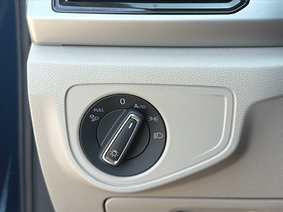 2022 Volkswagen Atlas 2.0T SE w/Technology