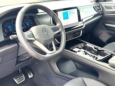 2026 Volkswagen Atlas Cross Sport 2.0T SEL R-Line Black