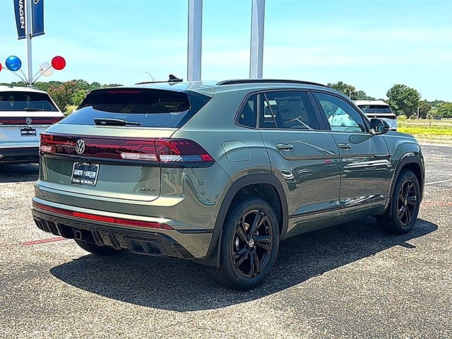 2026 Volkswagen Atlas Cross Sport 2.0T SEL R-Line Black