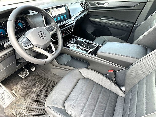 2024 Volkswagen Atlas Cross Sport 2.0T SEL R-Line