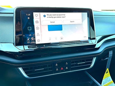 2024 Volkswagen Atlas Cross Sport 2.0T SEL R-Line