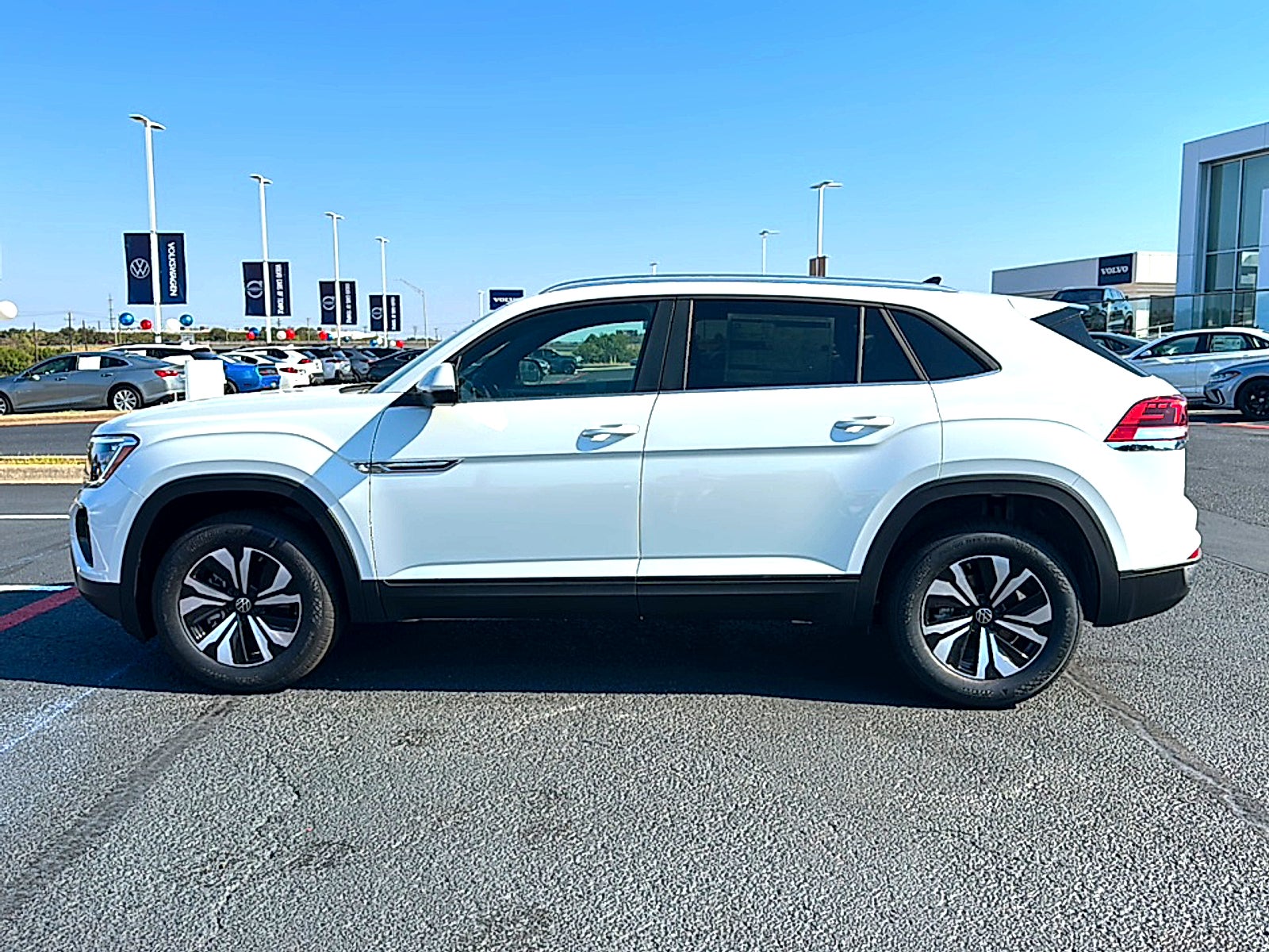 2026 Volkswagen Atlas Cross Sport 2.0T SE