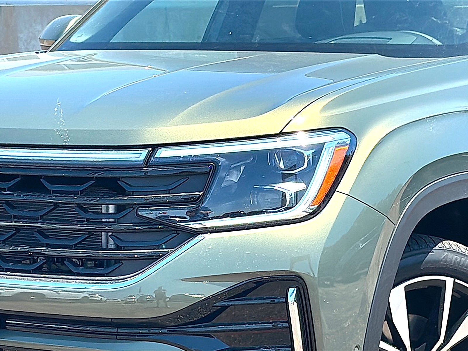 2026 Volkswagen Atlas Cross Sport SEL Premium R-Line