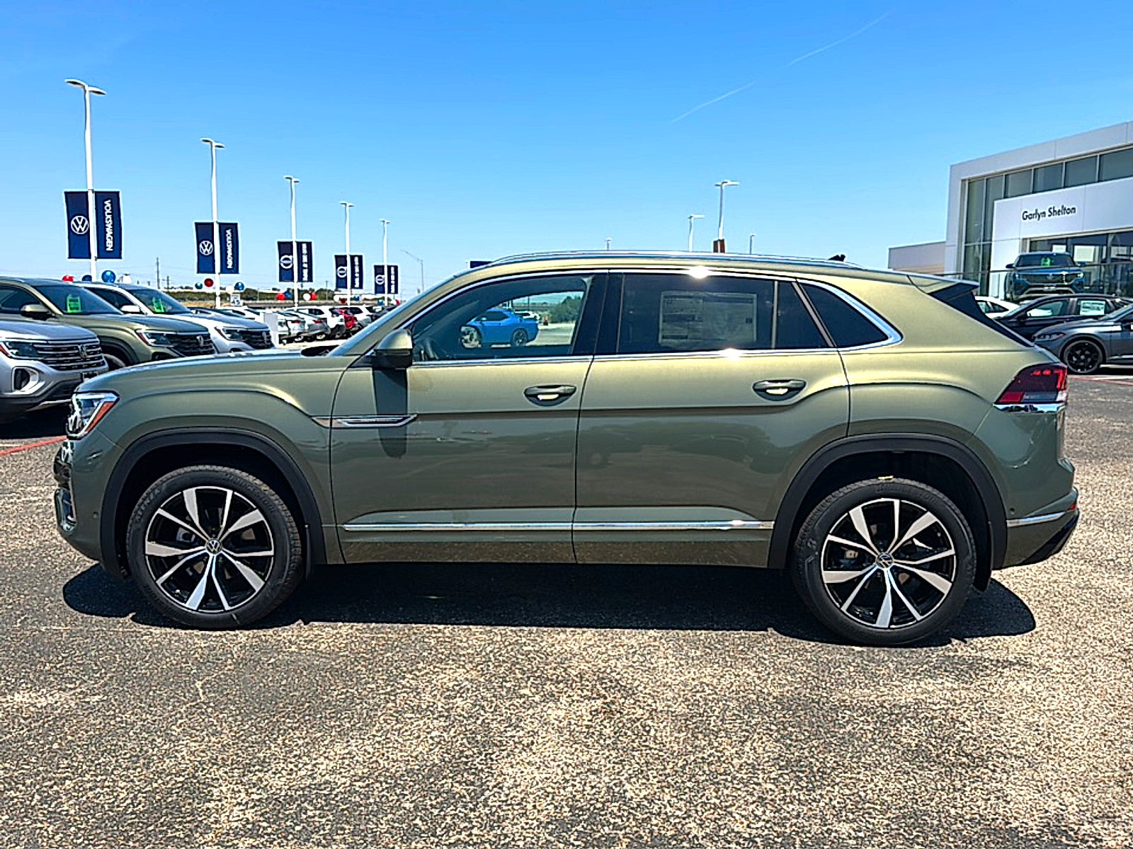 2026 Volkswagen Atlas Cross Sport SEL Premium R-Line