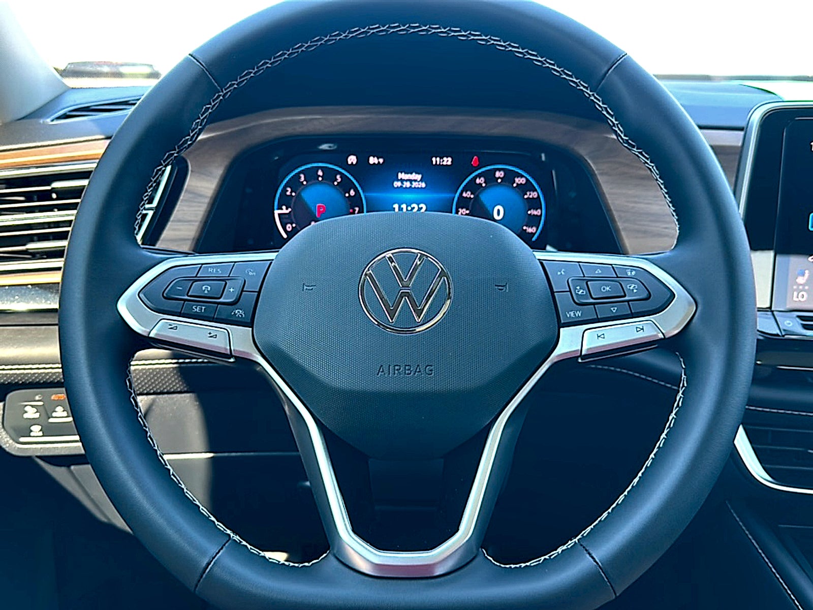 2026 Volkswagen Atlas SE with Technology