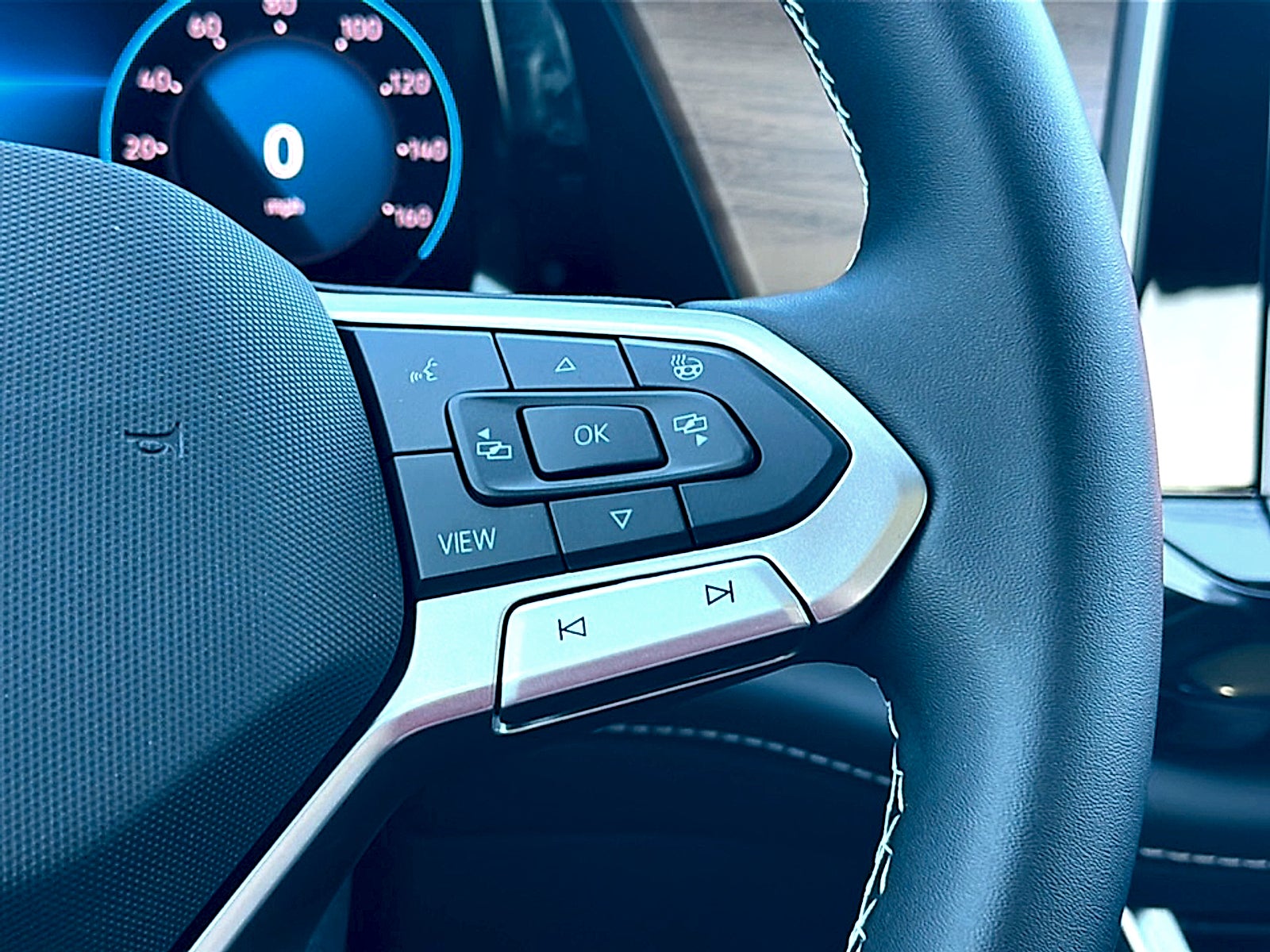 2026 Volkswagen Atlas SE with Technology