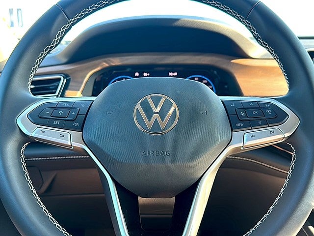 2026 Volkswagen Atlas 2.0T SE w/ Technology