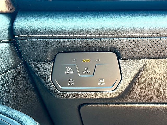 2026 Volkswagen Atlas 2.0T SE w/ Technology