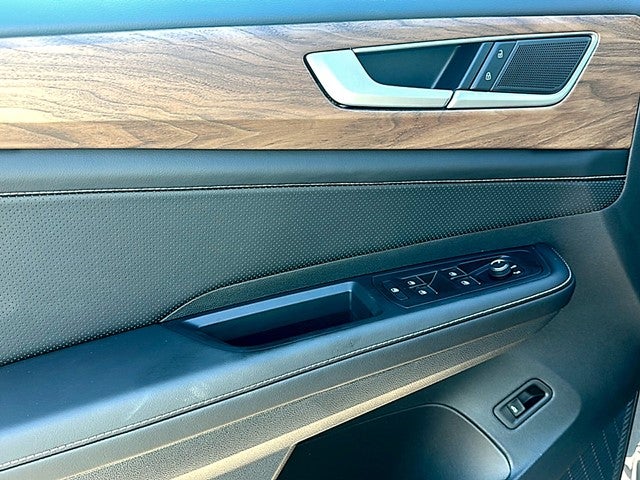 2026 Volkswagen Atlas 2.0T SE w/ Technology