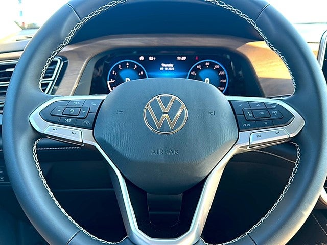 2026 Volkswagen Atlas 2.0T SE w/ Technology