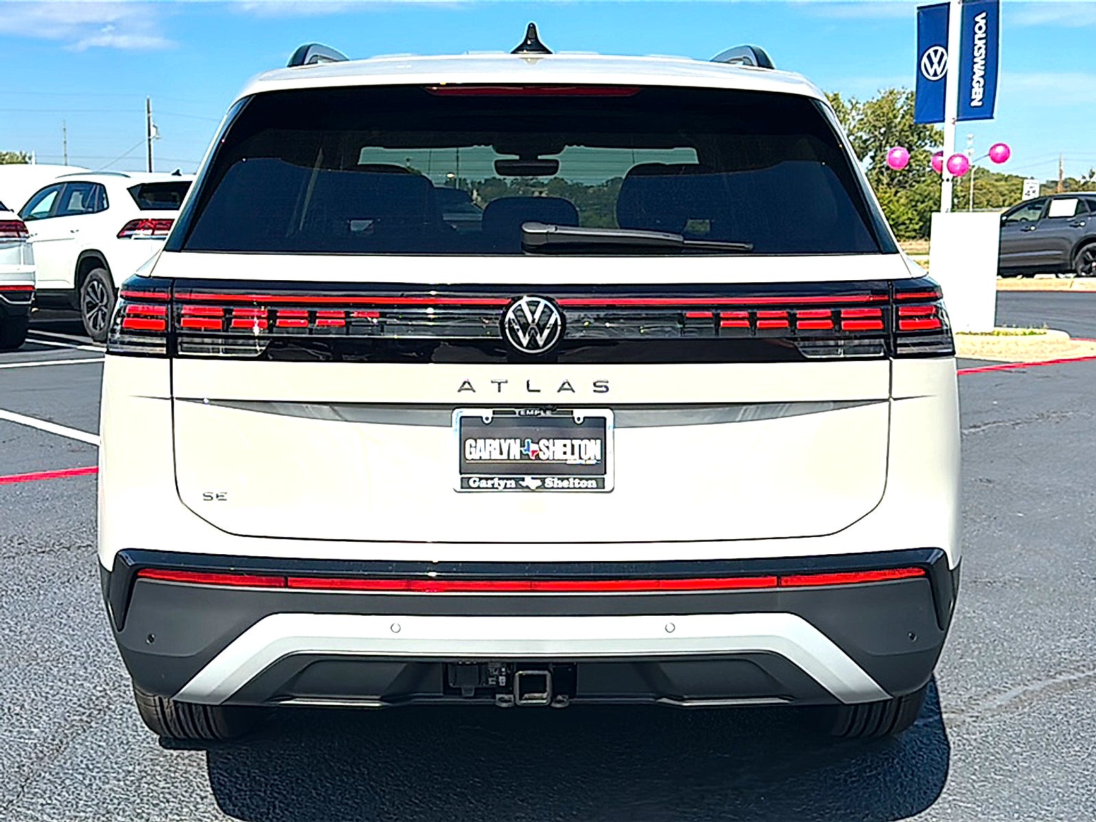 2027 Volkswagen Atlas SE w/Technology