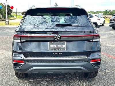 2026 Volkswagen Taos 1.5T SE Black