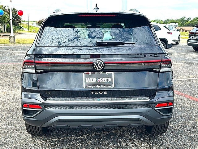 2026 Volkswagen Taos 1.5T SE Black