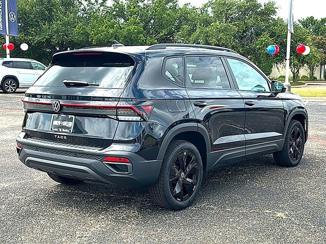 2026 Volkswagen Taos 1.5T SE Black