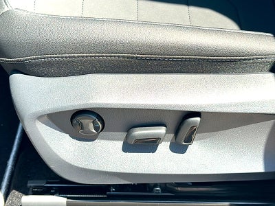2026 Volkswagen Taos SE Black