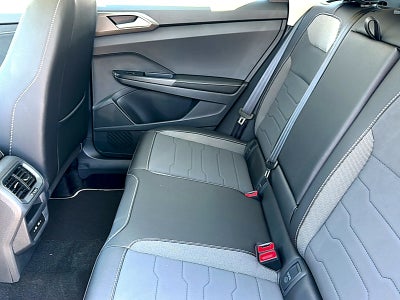 2026 Volkswagen Taos SE Black