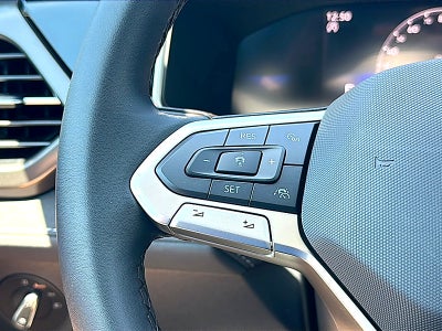 2026 Volkswagen Taos SE Black