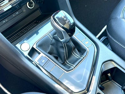 2026 Volkswagen Taos SE Black