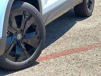 2026 Volkswagen Taos SE Black