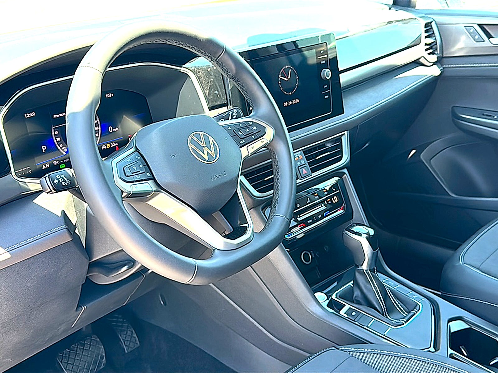 2026 Volkswagen Taos SE Black