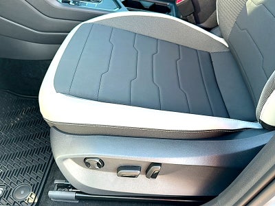 2027 Volkswagen Taos SE