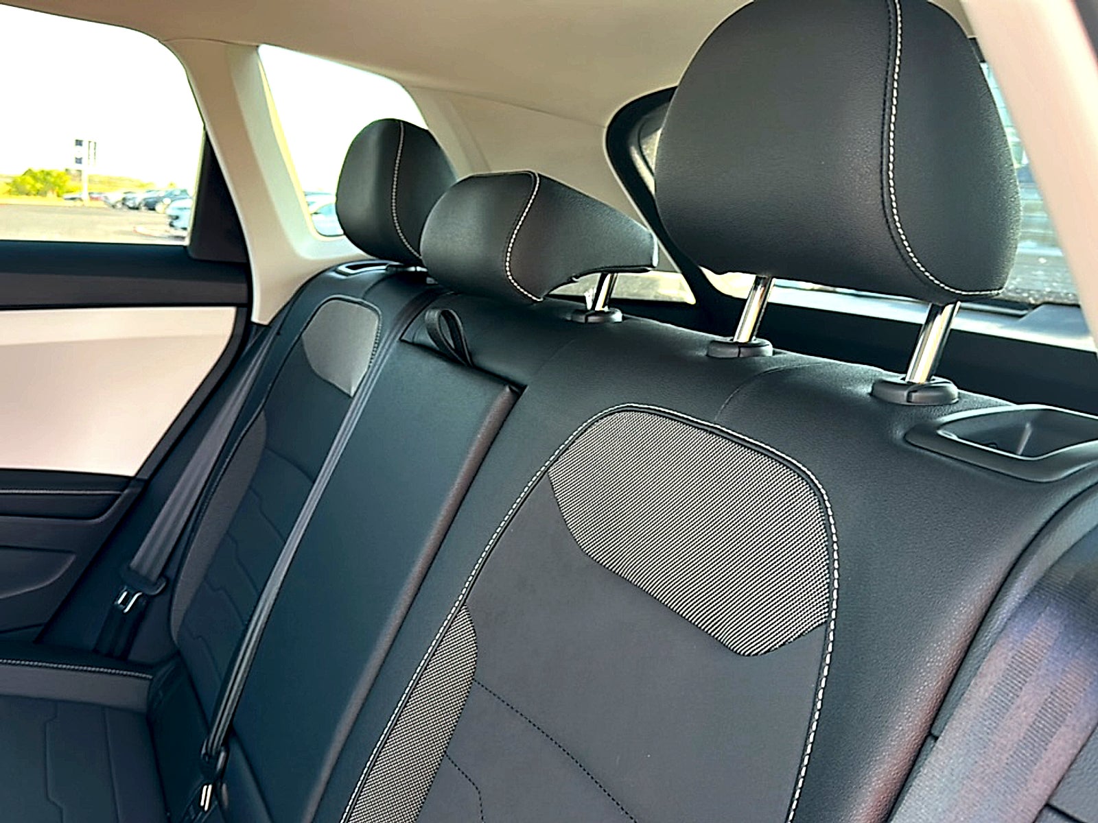 2027 Volkswagen Taos SE