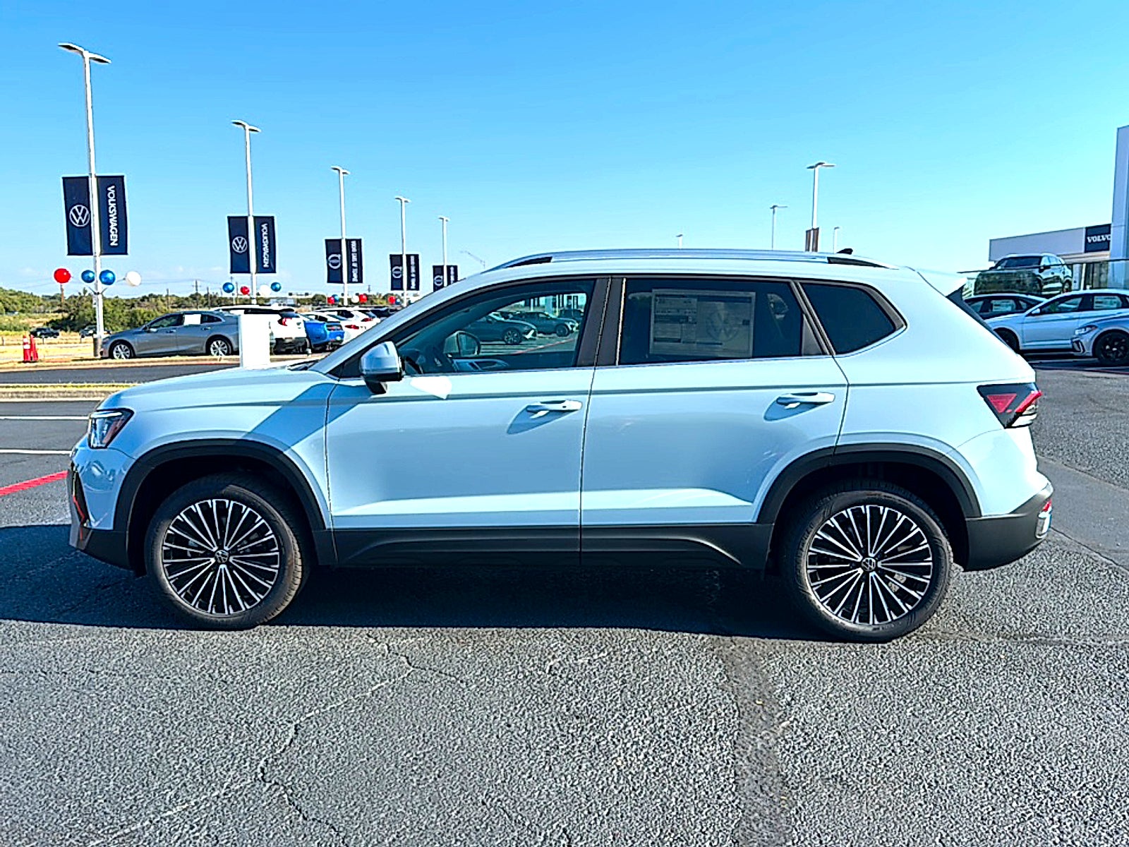 2027 Volkswagen Taos SE