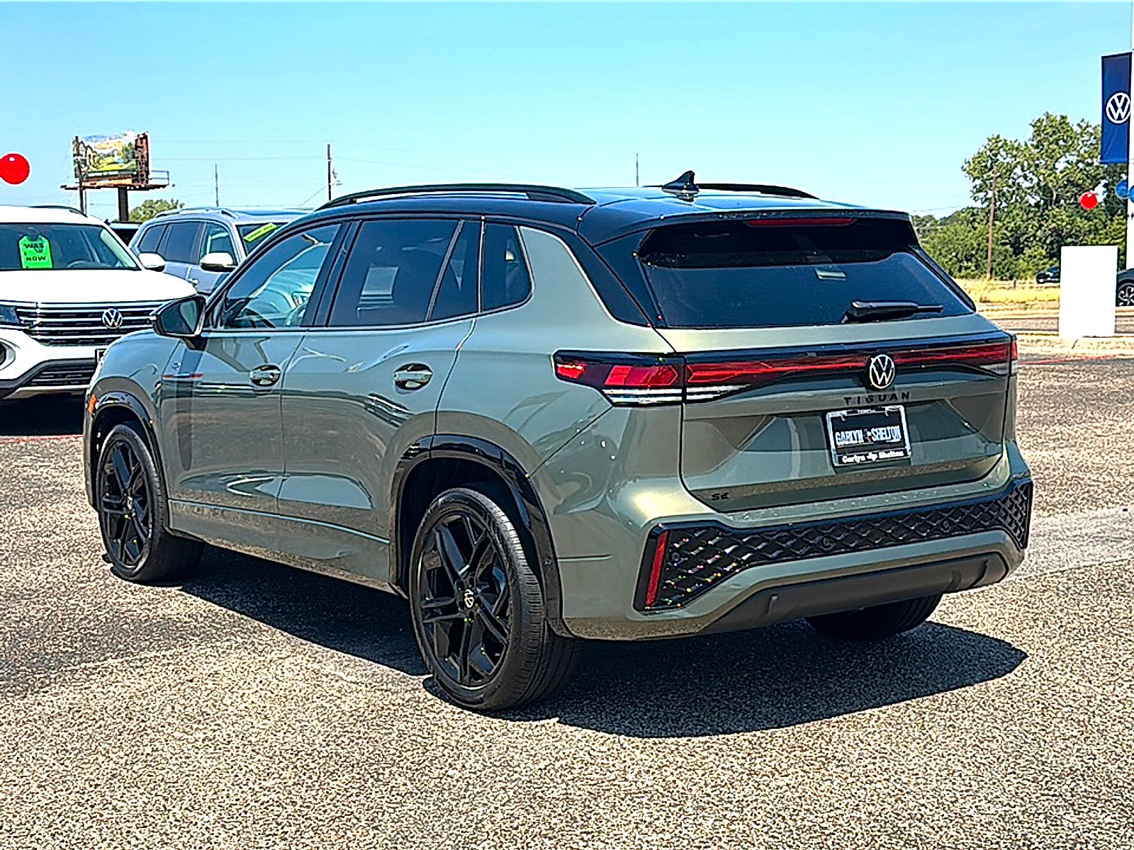 2026 Volkswagen Tiguan SE R-Line Black