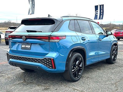 2026 Volkswagen Tiguan 2.0T SE R-Line Black